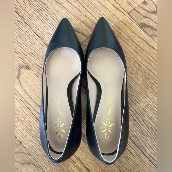 Nine West Black Soho Pump - 7 - Picture 5 of 7